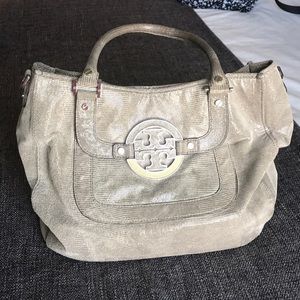 Tory Burch Amanda Hobo bag